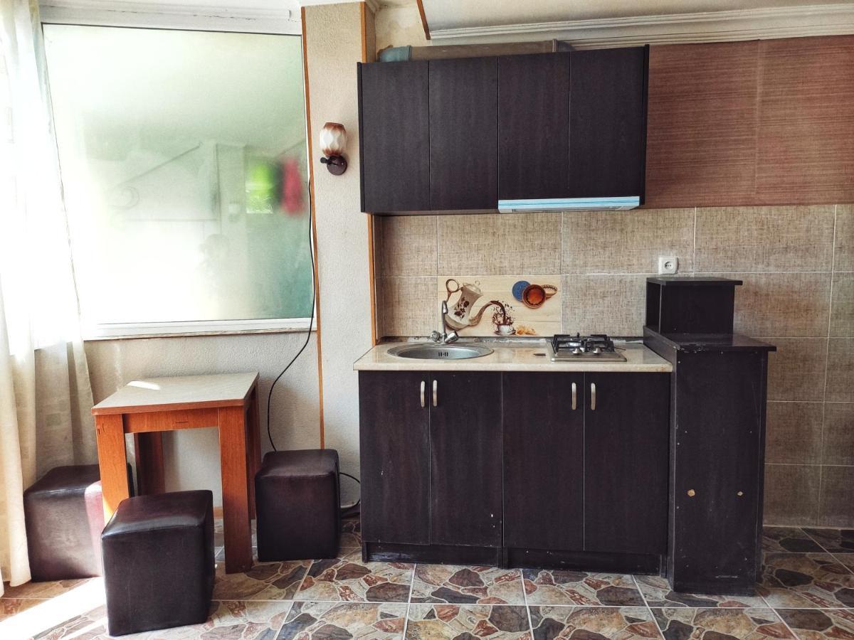 Guesthouse Ttt-1 Тбилиси Екстериор снимка